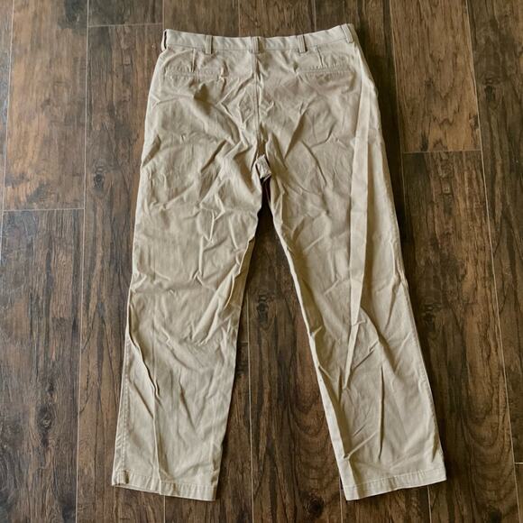 Haggar® Straight Fit Comfort Chino - Picture 6 of 6